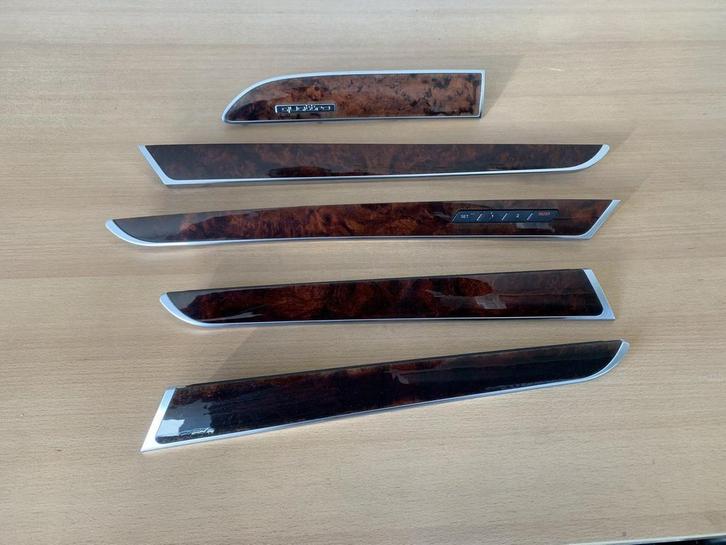 audi A6 2004 tot 2011 notenhout inleg strippen , Auto-onderdelen, Interieur en Bekleding, Audi, Gebruikt, Ophalen of Verzenden