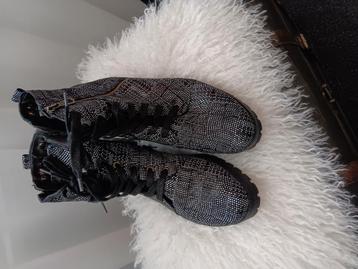 Te Koop: WALDLAUFER Hoge Schoenen,  mt 41. H-Breedte (J-83) beschikbaar voor biedingen