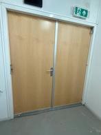 Dubbele houten deur met stalen kozijn., Doe-het-zelf en Verbouw, Deuren en Horren, Ophalen, 120 cm of meer, Binnendeur, Zo goed als nieuw