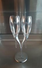 Moet et Chandon houder met twee voetloze glazen, Ophalen of Verzenden, Zo goed als nieuw, Overige typen