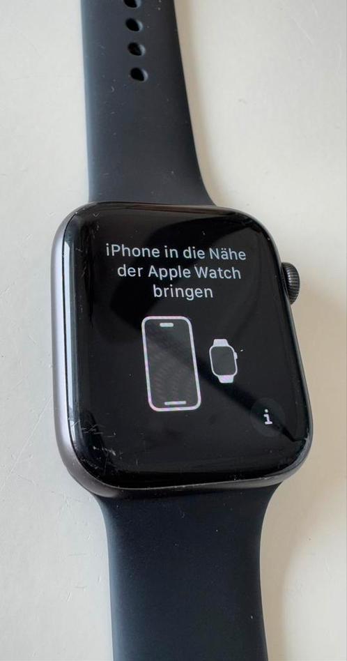 Apple Watch Series 4 (44 mm) & Apple Watch GPS (42 mm), Sieraden, Tassen en Uiterlijk, Smartwatches, Gebruikt, iOS, Grijs, Afstand