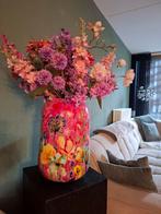 DS LAMMIE VAAS MET KUNSTBLOEMEN UIT BLOEMENZAAK, Huis en Inrichting, Woonaccessoires | Vazen, Ophalen, Zo goed als nieuw, Overige kleuren