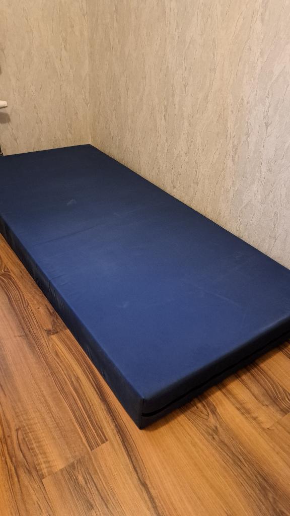 Anti doorlig matras met anti-doorlekhoes, Diversen, Verpleegmiddelen, Ophalen, Zo goed als nieuw