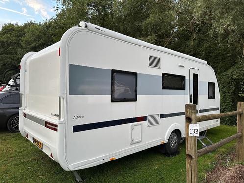 Adria Adora 573 PT 2021 (nieuwste model) inclusief stalling!, Caravans en Kamperen, Caravans, Particulier, tot en met 6, 1500 - 2000 kg