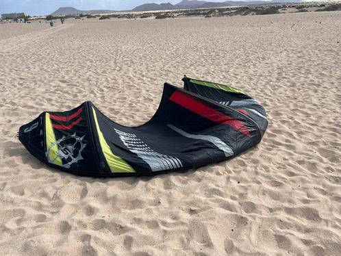 Slingshot Rally 2018 - 9M + Slingshot Sentinel bar 20”, Watersport en Boten, Kitesurfen, Gebruikt, Kitesurf-set, 9 m², Geen board