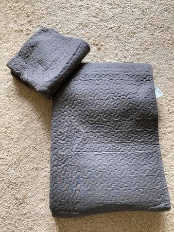 Ikea Alina sprei/woondeken grijs met kussenhoes beschikbaar voor biedingen