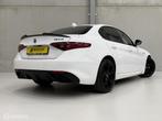 Alfa Romeo Giulia 2.0T B-Tech Sportstoelen Navi Carplay Leer, Automaat, 1995 cc, Zwart, 4 cilinders