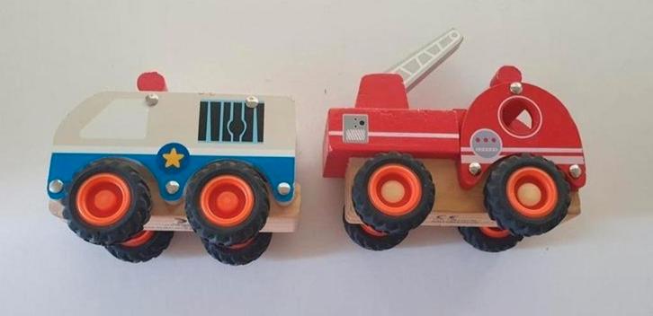 Houten politieauto en brandweer auto, voor peuters hema, Kinderen en Baby's, Speelgoed | Houten speelgoed, Gebruikt, Ophalen of Verzenden