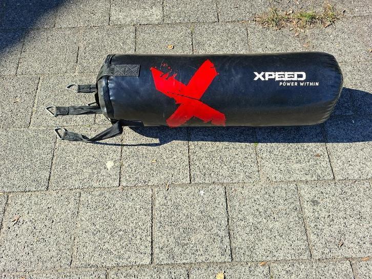 1 zware en degelijke zwarte XPEED bokszak, Sport en Fitness, Boksen, Gebruikt, Bokszak, Ophalen