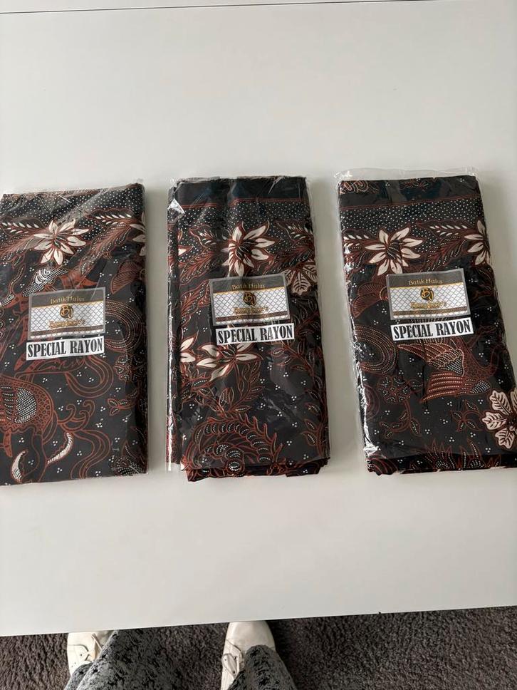 Originele Batik Sarong - Indonesië - Nieuw, Hobby en Vrije tijd, Stoffen en Lappen, Nieuw, Katoen, 120 cm of meer, 200 cm of meer