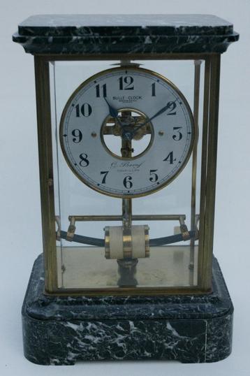 Fraaie grote Bulle glas pendule, zwart geaderd marmer. beschikbaar voor biedingen