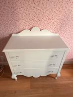 Drie-lade kast baby-/meidenkamer GRATIS, Huis en Inrichting, Kasten | Ladekasten, Ophalen, 100 tot 150 cm, Zo goed als nieuw, 3 of 4 laden