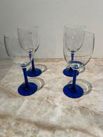4 Luminarc witte wijnglazen met diepblauwe voet, Ophalen of Verzenden, Zo goed als nieuw, Overige typen