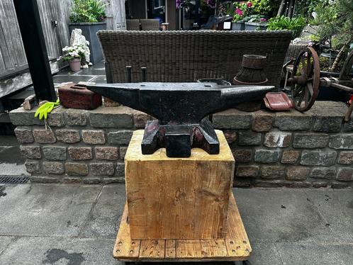 Aambeeld 250 kg., Antiek en Kunst, Antiek | Gereedschap en Instrumenten, Ophalen