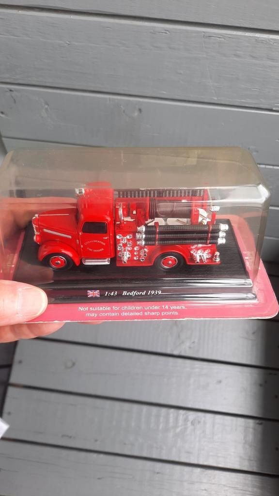 Bedford Brandweerauto uit 1939, Hobby en Vrije tijd, Modelauto's | 1:24, Nieuw, Bus of Vrachtwagen, Overige merken, Ophalen of Verzenden