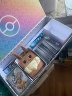 Eevee box met prismatic bulk, Ophalen of Verzenden, Zo goed als nieuw