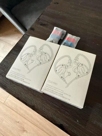 KZ ZS10 PRO Paars | Nieuw in Doos Geen Mic + Extra Oordopjes beschikbaar voor biedingen