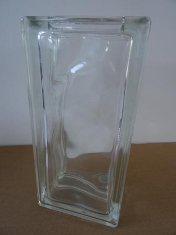Vintage design blokvaas glas brutalist bouwsteen vaas  beschikbaar voor biedingen