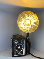 Agfa boxcamera (jaren '40) met cameralamp, Gebruikt, Ophalen of Verzenden, Glas, Minder dan 50 cm