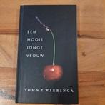 Tommy Wieringa - Een mooie jonge vrouw, Ophalen of Verzenden, Zo goed als nieuw, Tommy Wieringa