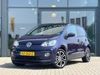 VOLKSWAGEN Up! 90PK 5D High Up! | Pano | PDC | LMV | Cruise, Auto's, Stof, Gebruikt, 23 km/l, Bedrijf