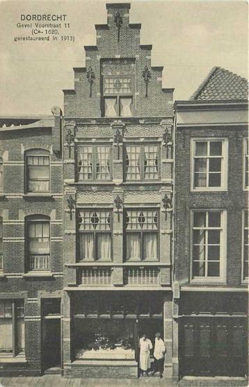 (380-246-017) Dordrecht Gevel Voorstraat 11 beschikbaar voor biedingen