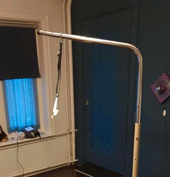 Een losse robuuste stalen bedpapagaai, Diversen, Verpleegmiddelen, Zo goed als nieuw, Ophalen