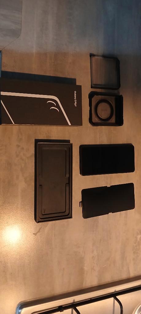 Samsung galaxy z flip 7  nieuwstaat!, Telecommunicatie, Mobiele telefoons | Samsung, Zo goed als nieuw, Galaxy Z Flip, 256 GB