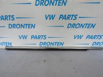 Sierstrip van een Mercedes V-Klasse beschikbaar voor biedingen
