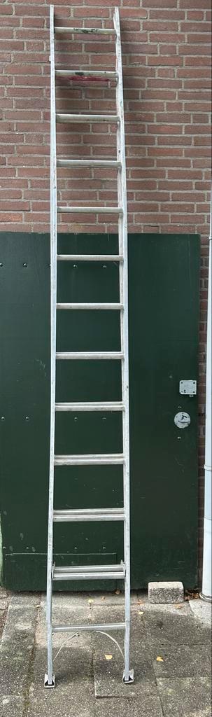 Aluminium Ladder - Stevig en Betrouwbaar beschikbaar voor biedingen