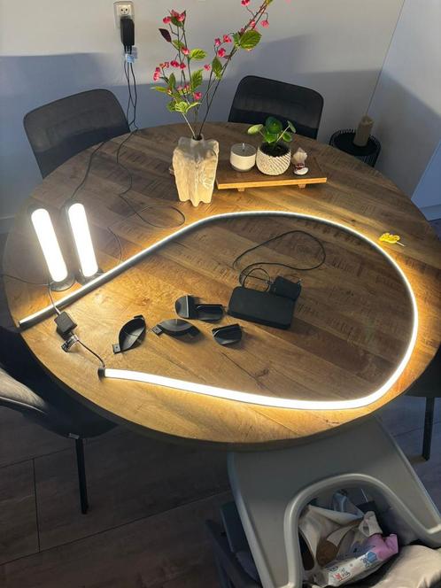 Philips Hue Sync Box + 65” LED Strip + 2x Hue Play Lightbar, Audio, Tv en Foto, Professionele Audio-, Tv- en Video-apparatuur