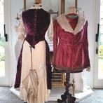 Antieke fluwelen jurk, Antiek en Kunst, Antiek | Kleding en Accessoires, Ophalen of Verzenden, Heren