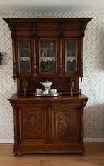 Antieke buffetkast met glas in lood., Ophalen