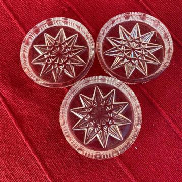 Kleine glazen onderzetters - 3 stuks beschikbaar voor biedingen