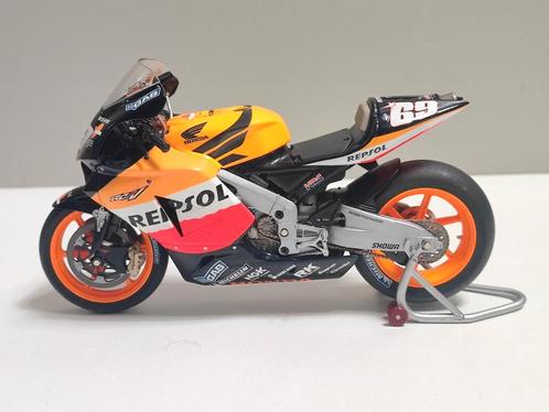 Minichamps: Honda RC211V - Nicky Hayden - MotoGP 2005, Hobby en Vrije tijd, Modelauto's | 1:5 tot 1:12, Nieuw, Motor, 1:9 t/m 1:12
