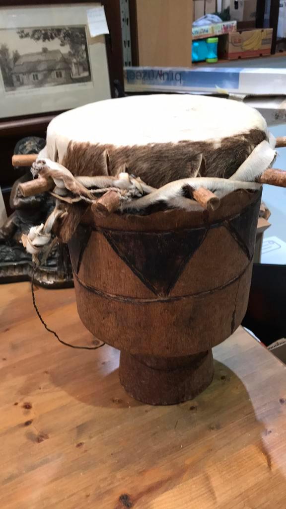 Afrikaanse drum/trommel. Zambia., Huis en Inrichting, Woonaccessoires | Schalen en Manden, Zo goed als nieuw, Rechthoekig, Hout