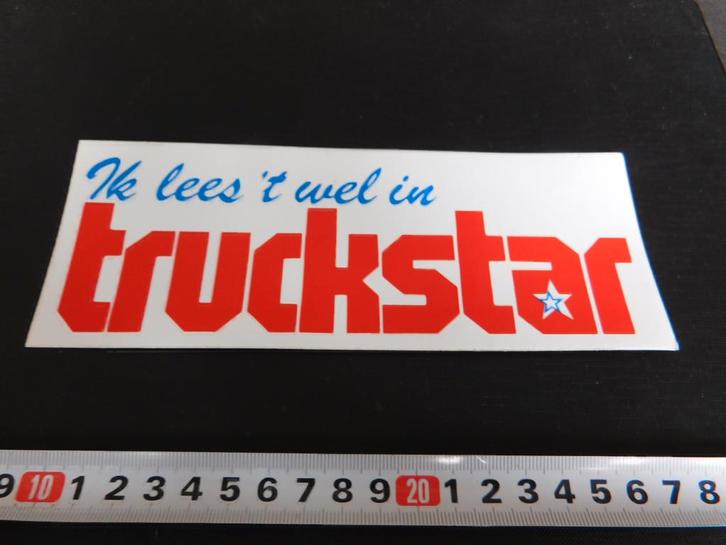 sticker Ik lees 't wel in TRUCKSTAR  XPLK1036 *, Verzamelen, Stickers, Zo goed als nieuw, Ophalen