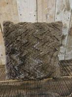 bont kussen ``WOONWINKEL RUSTIEK``, Huis en Inrichting, Woonaccessoires | Kussens, Ophalen of Verzenden, Nieuw, Bruin, Vierkant