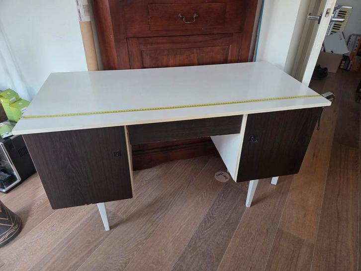 Bureau (niet al te groot), Huis en Inrichting, Bureaus, Gebruikt, Ophalen of Verzenden