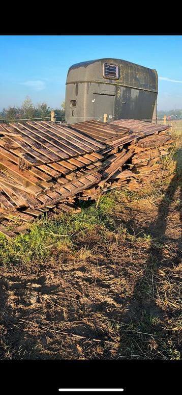 30 pallets gratis, stookhout beschikbaar voor biedingen