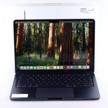 MacBook Air 13 Inch 2022 M2 8GB 256GB Space Gray beschikbaar voor biedingen