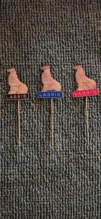Vintage speldjes van Lassie, Verzamelen, Speldjes, Pins en Buttons, Ophalen of Verzenden, Zo goed als nieuw, Merk, Speldje of Pin