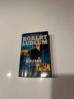 Robert Ludlum - The Bourne identity, Ophalen of Verzenden, Robert Ludlum, Zo goed als nieuw