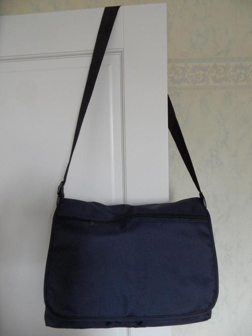 schoudertas - broekriemtasje - reisportefeuille - NIEUW, Sieraden, Tassen en Uiterlijk, Tassen | Schoudertassen, Nieuw, Overige kleuren