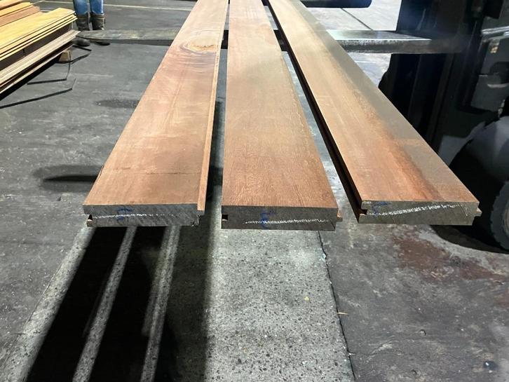Hardhout-Massaranduba-planken-terrasdelen-steigerdeel-vlonde, Tuin en Terras, Palen, Balken en Planken, Nieuw, Planken, 250 cm of meer