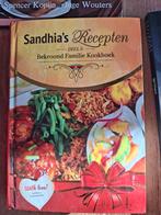 Te koop Surinaams kookboek, Boeken, Ophalen of Verzenden, Zo goed als nieuw, Hoofdgerechten