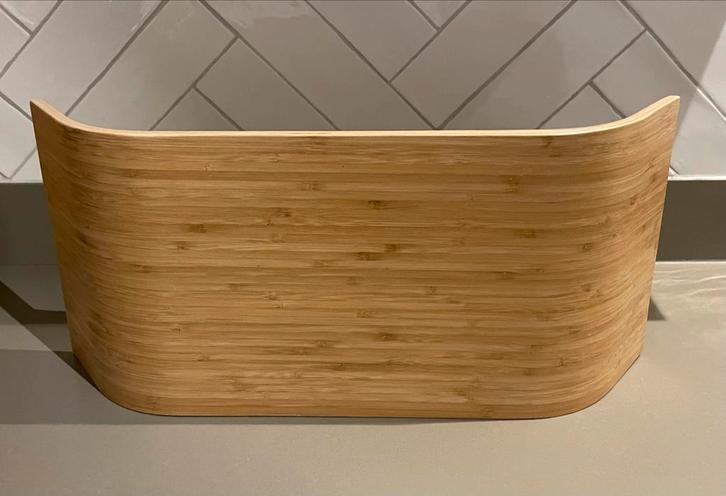 Ikea SIGFINN bamboe monitorsteun / beeldscherm standaard, Huis en Inrichting, Keuken | Keukenbenodigdheden, Zo goed als nieuw
