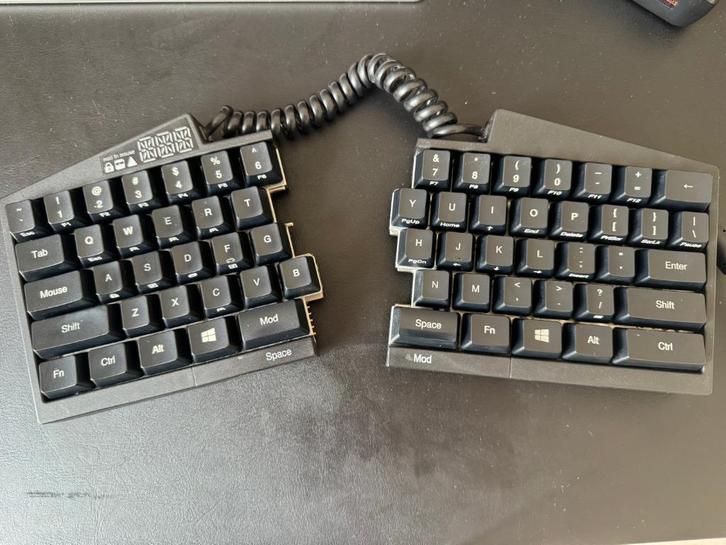 Ultimate Hacking Keyboard 1, Split mechanical keyboard, Computers en Software, Toetsenborden, Gebruikt, Qwerty, Bedraad, Ergonomisch