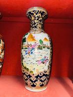 Grote Chinese vaas vloervaas (2 beschikbaar), Ophalen, A, A, A