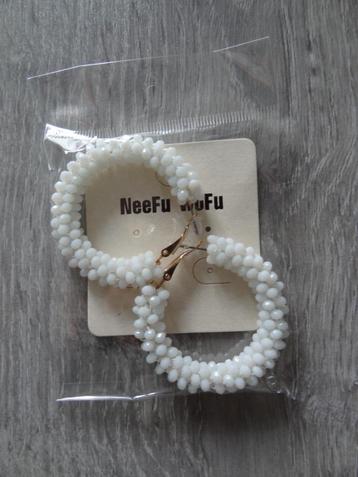 NIEUW! Oorbellen Met Glaskralen Wit >Snelle Verzending!< beschikbaar voor biedingen
